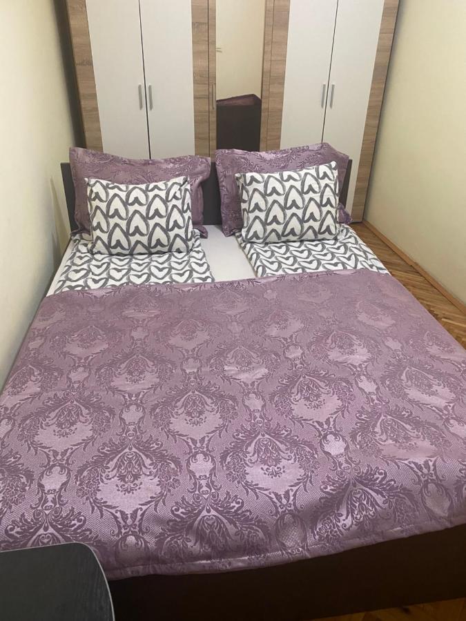 Garden Apartmani 3 เบลเกรด ภายนอก รูปภาพ