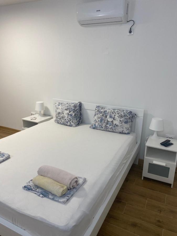 Garden Apartmani 3 เบลเกรด ภายนอก รูปภาพ