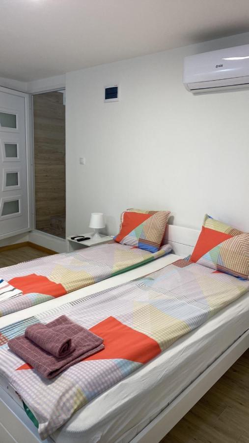 Garden Apartmani 3 เบลเกรด ภายนอก รูปภาพ