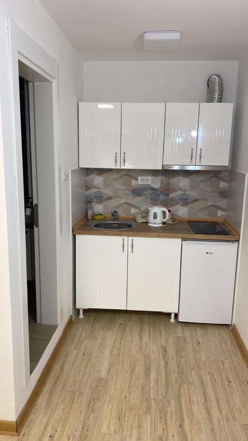 Garden Apartmani 3 เบลเกรด ภายนอก รูปภาพ