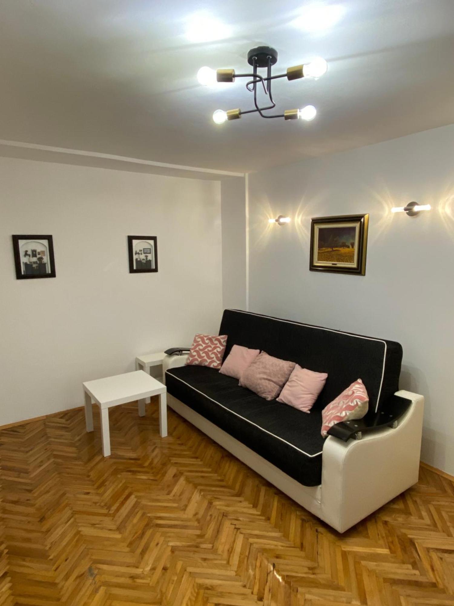 Garden Apartmani 3 เบลเกรด ภายนอก รูปภาพ